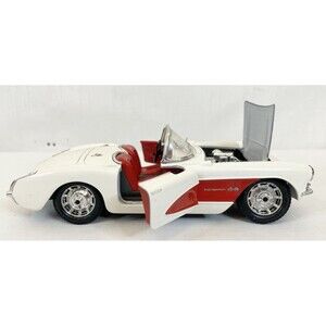 Burago 1957 Chevy Corvette Collector Diecast 1:24 Scale White Red Vintage Car